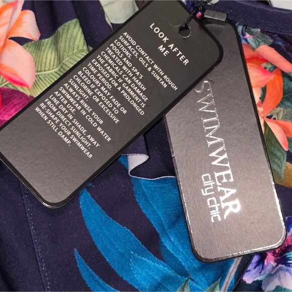 City Chic Plus Swim Elba Bikini Top Off the Shoulder Navy Floral Size 16 NWT - Picture 4 of 7